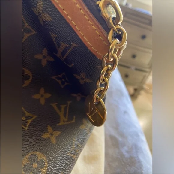Louis Vuitton Monogram Tivoli GM w/COA